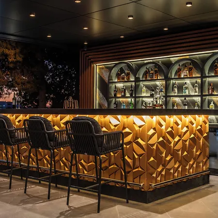 Casa Mimas ホテル カラブルン