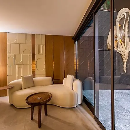 Casa Mimas Hotel *