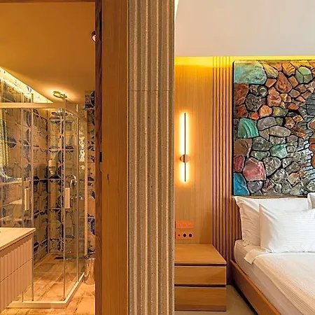 Casa Mimas Hotel *